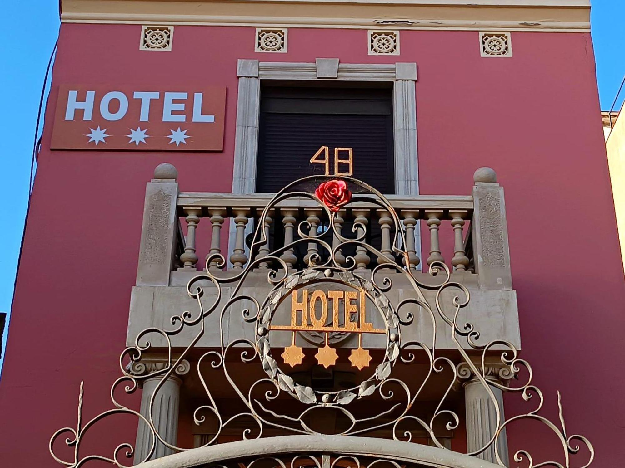 Hotel Llar De Capitans Masnou Exterior foto