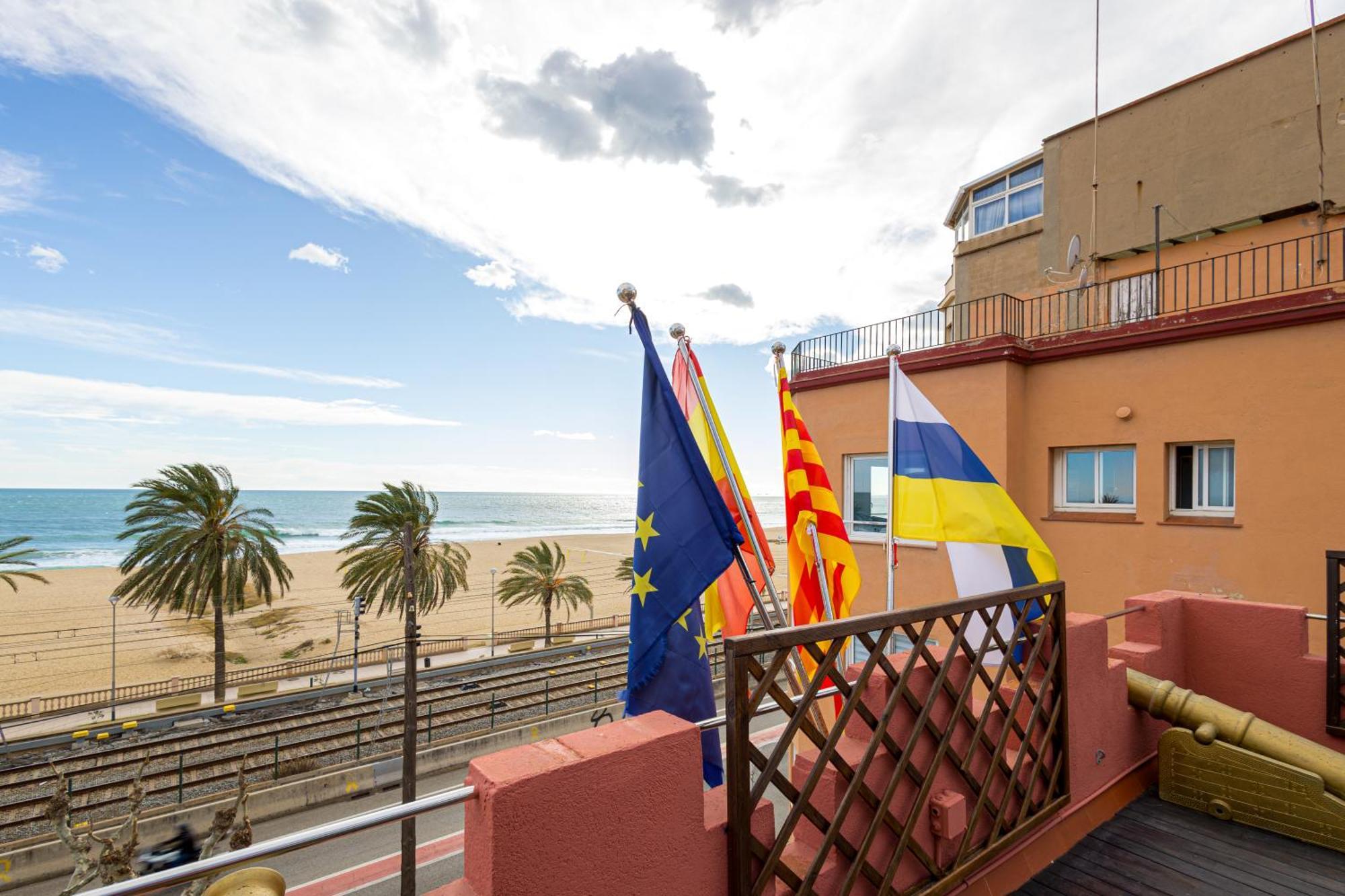 Hotel Llar De Capitans Masnou Exterior foto